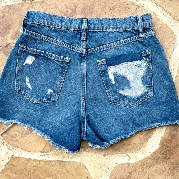 Arizona, High Rise Jean Shorts, size 11 - Picture 2 of 3